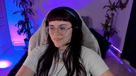 Snapshot of misscharlottte_18 chatting on 02/27/25, 09:43 Missy Charlottte.  Hey remember to give me a thumbs up ty online show from 02/27/25, 09:43