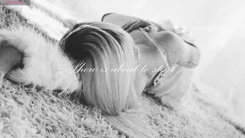 Chloe freelance model Please your thumbs up are important  online show from 11/27/25, 01:07