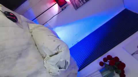 Nicole online show from 10/21/25, 06:41