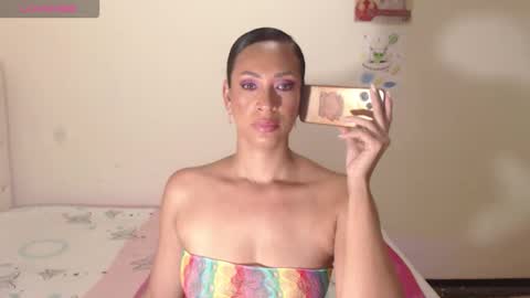 Snapshot of misscruzxz chatting on 01/08/26, 01:41 Donna di Diamanti online show from 01/08/26, 01:41