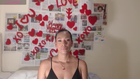 Snapshot of misscruzxz chatting on 02/17/26, 06:58 Donna di Diamanti online show from 02/17/26, 06:58