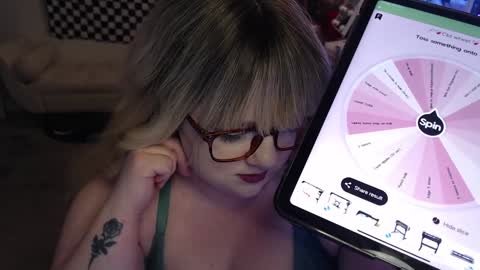 Snapshot of missdanibluee chatting on 02/03/25, 11:31 missdanibluee online show from 02/03/25, 11:31