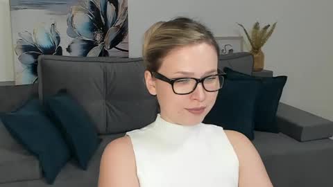 Miss Darina Ross online show from 01/13/25, 05:33