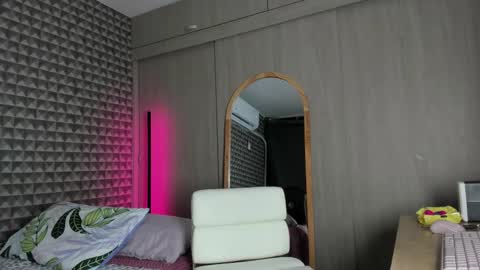 Dhana  online show from 02/04/26, 09:48