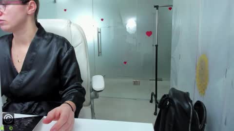 Snapshot of missdominna chatting on 01/19/26, 03:54 Miss Domina online show from 01/19/26, 03:54