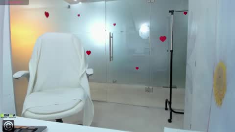 Snapshot of missdominna chatting on 02/06/26, 04:06 Miss Domina online show from 02/06/26, 04:06