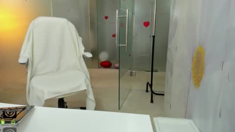 Snapshot of missdominna chatting on 02/17/26, 03:58 Miss Domina online show from 02/17/26, 03:58