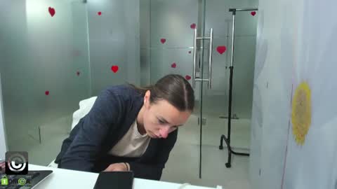 Snapshot of missdominna chatting on 06/17/26, 02:47 Miss Domina online show from 06/17/26, 02:47