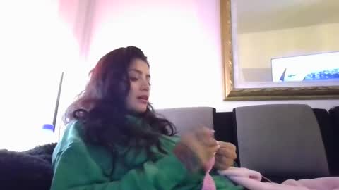 Snapshot of misselii chatting on 01/26/25, 05:13 melodie online show from 01/26/25, 05:13