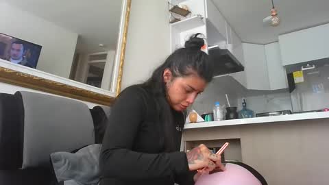 Snapshot of misselii chatting on 02/23/25, 07:17 melodie online show from 02/23/25, 07:17