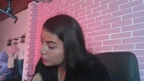 Snapshot of misselii chatting on 11/29/25, 07:06 melodie online show from 11/29/25, 07:06