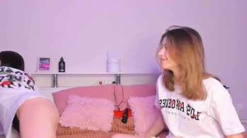 Snapshot of misseliss chatting on 02/19/26, 08:38 Hello dear my name Elisa online show from 02/19/26, 08:38