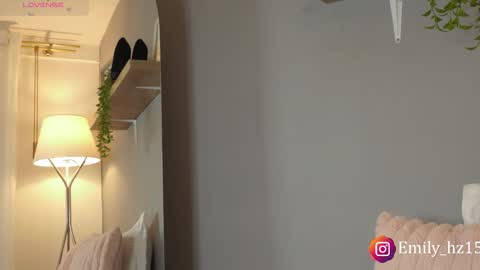 Snapshot of missemily_11 chatting on 01/19/26, 09:57 Yuliana online show from 01/19/26, 09:57