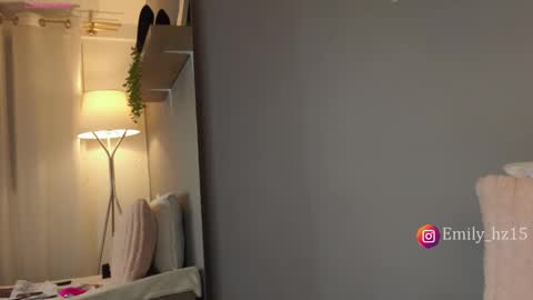 Snapshot of missemily_11 chatting on 03/26/26, 09:59 Yuliana online show from 03/26/26, 09:59