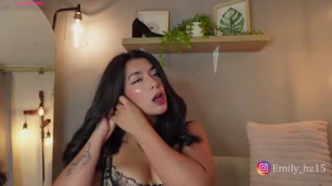 Snapshot of missemily_11 chatting on 07/24/26, 11:08 Yuliana online show from 07/24/26, 11:08