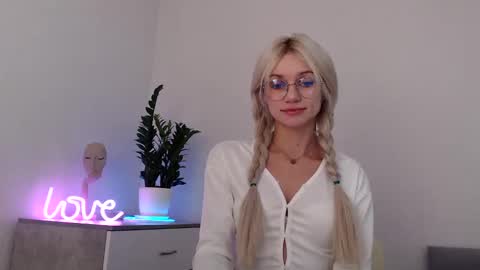 EMMA online show from 12/08/24, 06:39