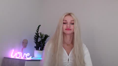 EMMA online show from 12/12/24, 09:04