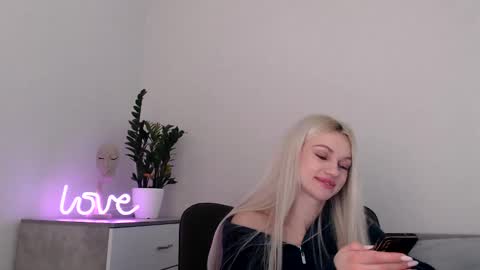 EMMA online show from 02/21/25, 09:22