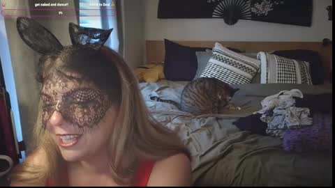 Snapshot of missemmbeex chatting on 02/23/26, 09:34 missemmbeex online show from 02/23/26, 09:34