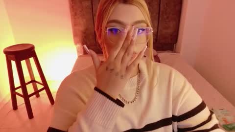 missevans_ online show from 01/08/26, 02:14