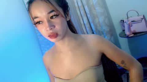 Snapshot of missfantasia chatting on 07/17/26, 12:34 missfantasia online show from 07/17/26, 12:34