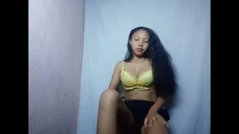 Snapshot of missfireangel chatting on 03/22/26, 09:51 MadagascarQueen online show from 03/22/26, 09:51