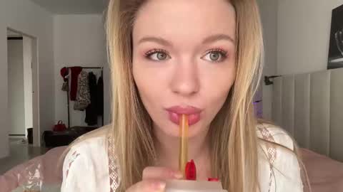 Viola online show from 01/11/26, 08:41