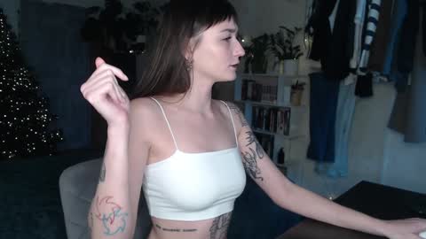 missfiti online show from 12/21/24, 11:44