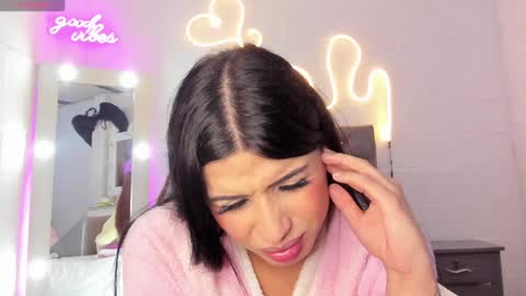 Snapshot of missgissel chatting on 12/23/24, 01:08 Gisell Gigi online show from 12/23/24, 01:08