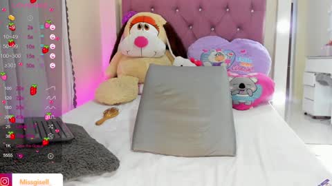 Snapshot of missgissel chatting on 01/28/25, 06:49 Gisell Gigi online show from 01/28/25, 06:49