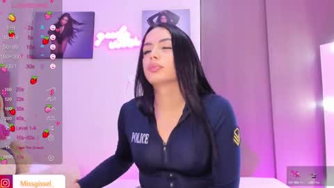 Snapshot of missgissel chatting on 03/08/25, 02:30 Gisell Gigi online show from 03/08/25, 02:30