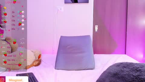 Snapshot of missgissel chatting on 03/08/25, 08:35 Gisell Gigi online show from 03/08/25, 08:35