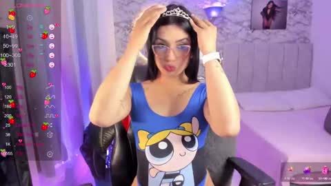 Snapshot of missgissel chatting on 10/11/25, 01:42 Gisell Gigi online show from 10/11/25, 01:42
