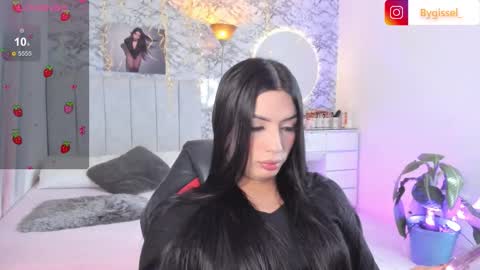 Snapshot of missgissel chatting on 11/26/25, 01:45 Gisell Gigi online show from 11/26/25, 01:45