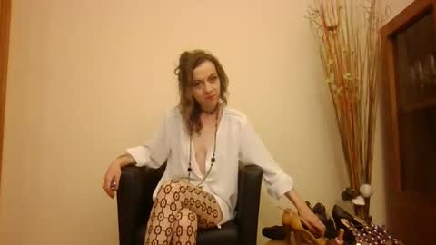 missheals online show from 05/10/26, 01:33