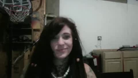 misshoneybadger333 online show from 10/18/25, 12:57