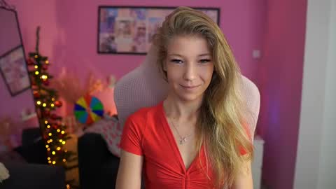 Snapshot of missicute18 chatting on 12/15/25, 07:29 Melissa online show from 12/15/25, 07:29