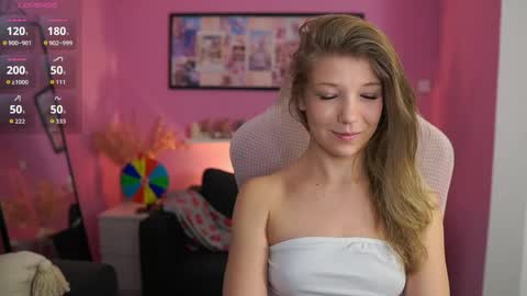 Snapshot of missicute18 chatting on 03/19/26, 02:32 Melissa online show from 03/19/26, 02:32