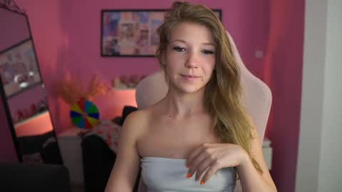 Snapshot of missicute18 chatting on 04/05/26, 06:16 Melissa online show from 04/05/26, 06:16