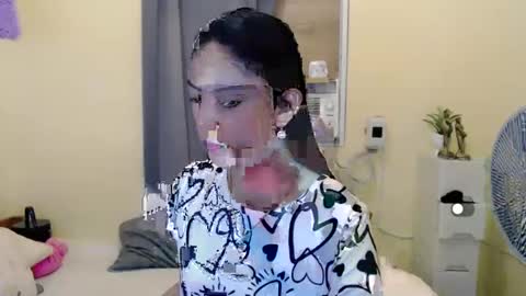 Snapshot of missindependent999 chatting on 02/11/25, 04:44 jj online show from 02/11/25, 04:44