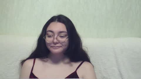 Snapshot of missis_mona chatting on 12/18/24, 06:53 missis mona online show from 12/18/24, 06:53