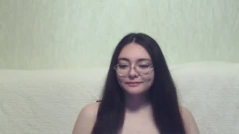 Snapshot of missis_mona chatting on 01/05/25, 04:06 missis mona online show from 01/05/25, 04:06