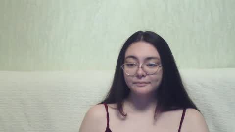 Snapshot of missis_mona chatting on 01/08/25, 03:40 missis mona online show from 01/08/25, 03:40