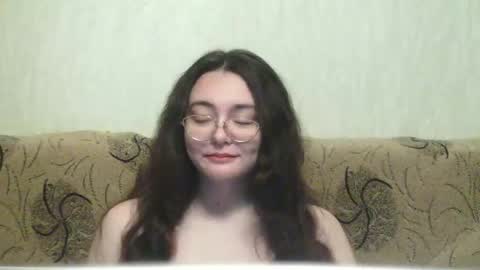 Snapshot of missis_mona chatting on 01/17/25, 12:42 missis mona online show from 01/17/25, 12:42