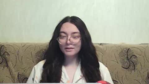 Snapshot of missis_mona chatting on 09/15/25, 12:10 missis mona online show from 09/15/25, 12:10