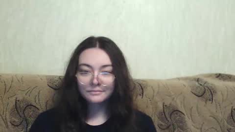 Snapshot of missis_mona chatting on 04/20/26, 07:00 missis mona online show from 04/20/26, 07:00