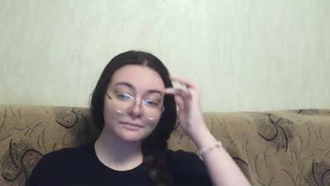 Snapshot of missis_mona chatting on 04/20/26, 07:04 missis mona online show from 04/20/26, 07:04