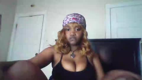 Snapshot of missjayxoxo chatting on 04/22/26, 08:10 Jay online show from 04/22/26, 08:10