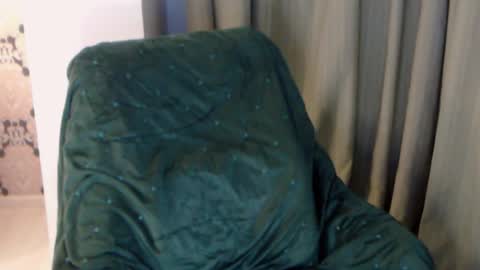 Snapshot of missjenny7 chatting on 11/21/25, 11:25 MissJenny7 online show from 11/21/25, 11:25