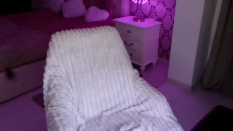 Snapshot of missjenny7 chatting on 03/05/26, 10:06 MissJenny7 online show from 03/05/26, 10:06